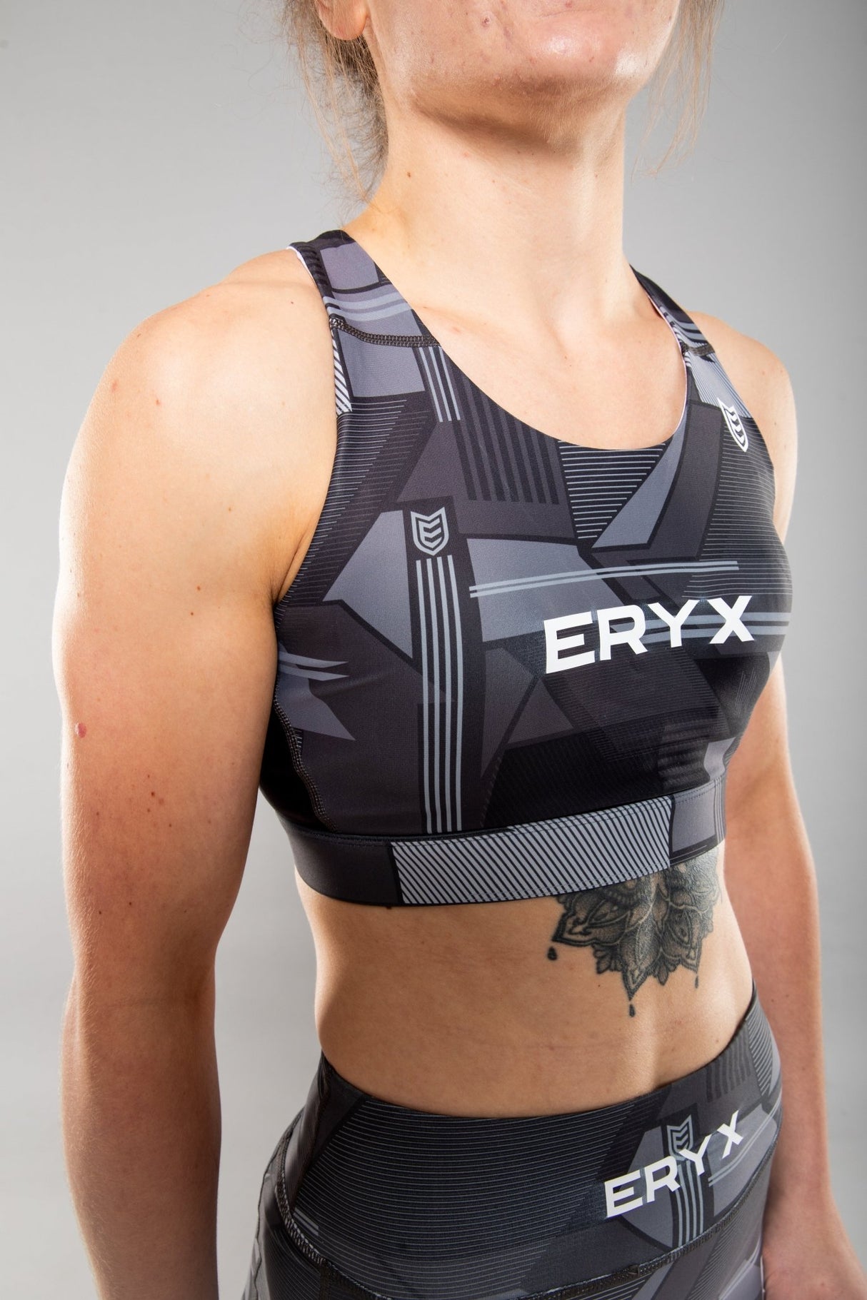 Eryx Glitch Sports Bra Black - Eryxgear